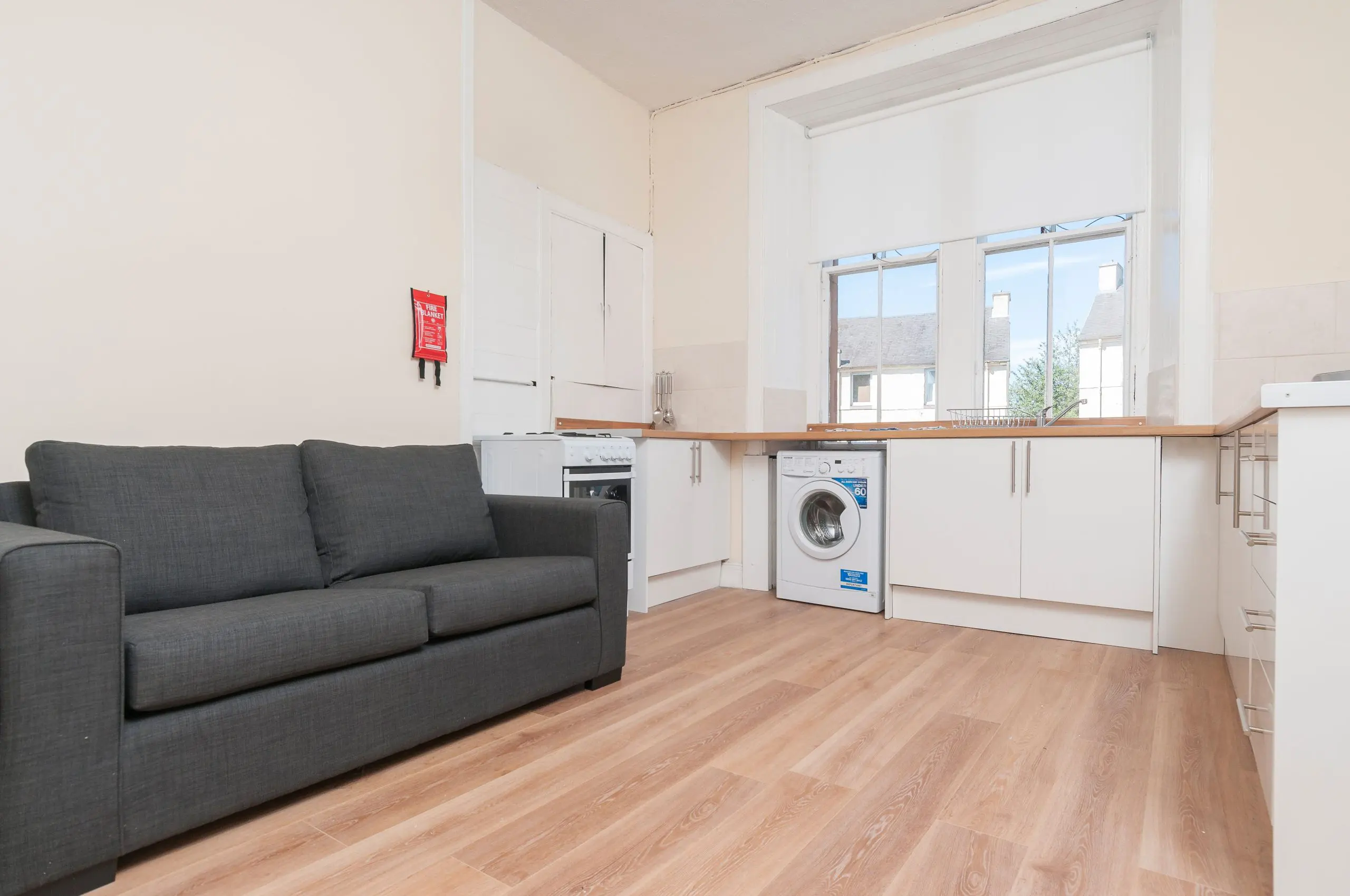 Flat Slateford Road in City of Edinburgh