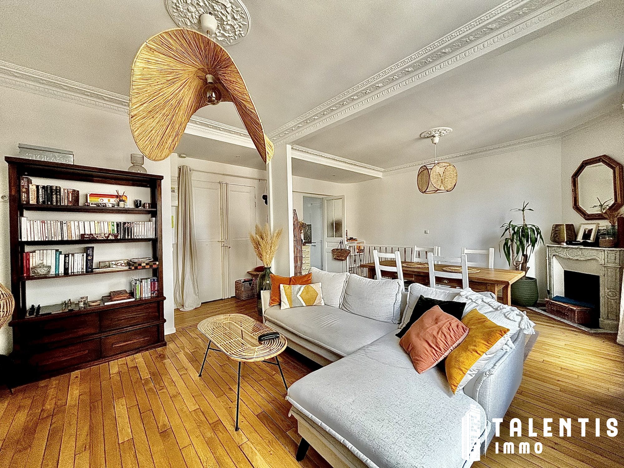 Flat Avenue Victor Hugo in Clamart