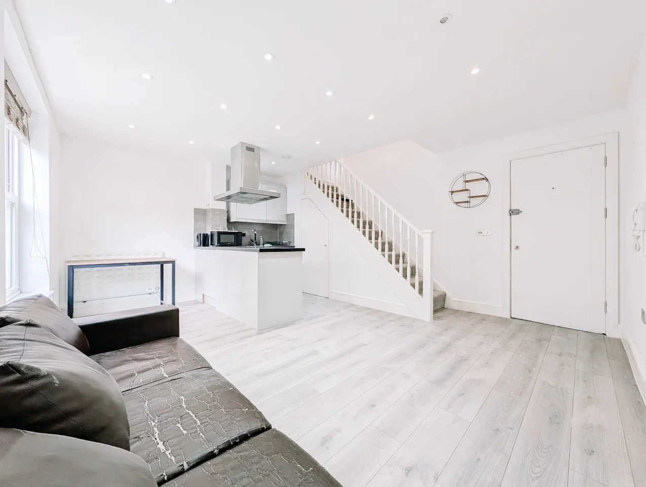 Flat Priory Road in Dartford