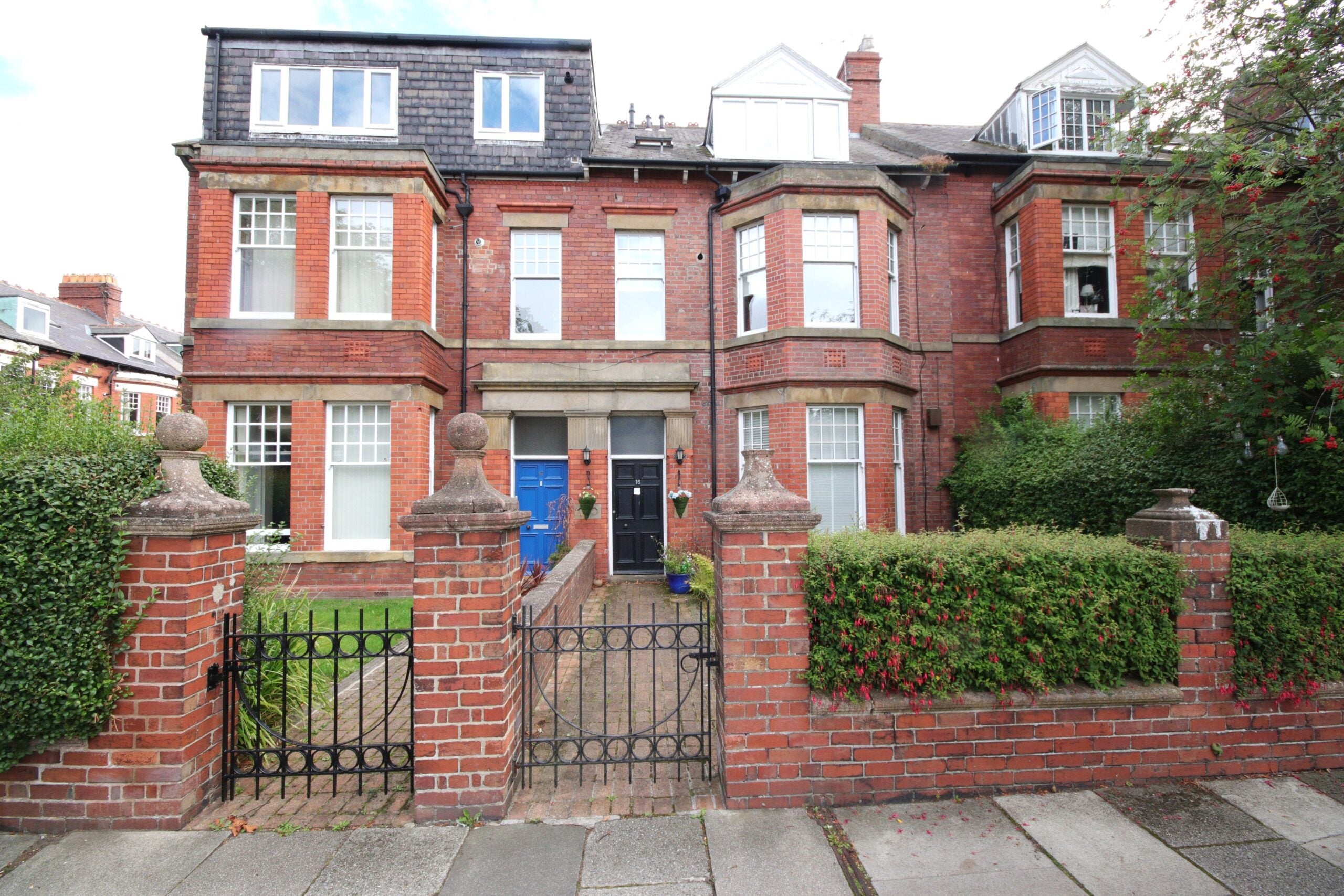 Flat Tankerville Terrace in Newcastle upon Tyne