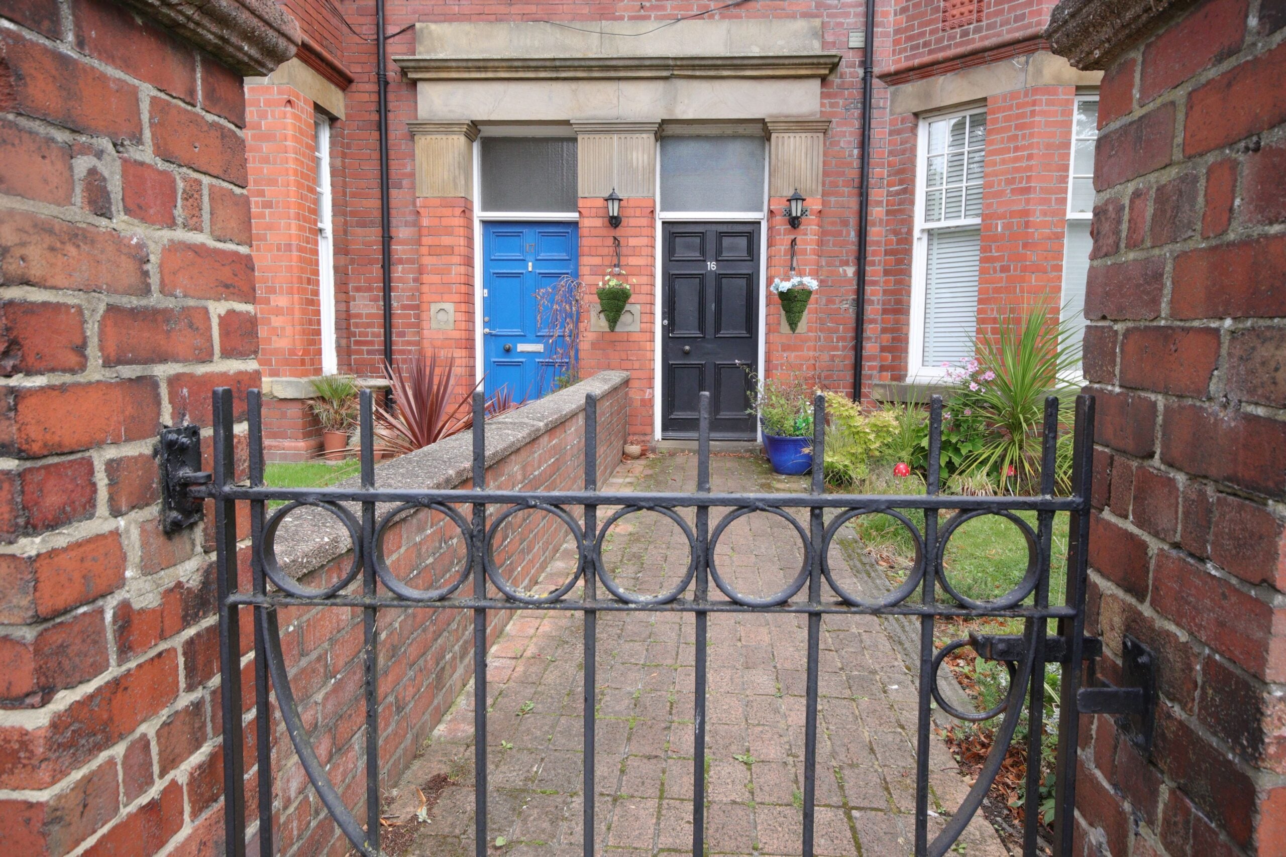 Flat Tankerville Terrace in Newcastle upon Tyne