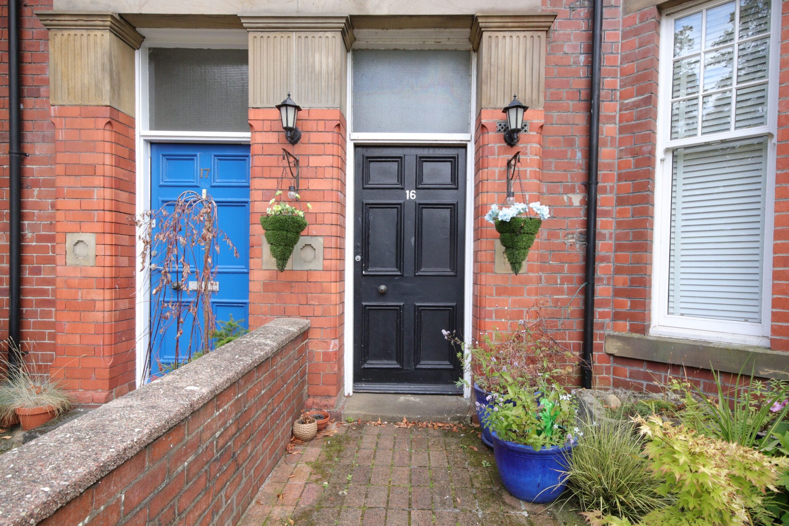 Flat Tankerville Terrace in Newcastle upon Tyne