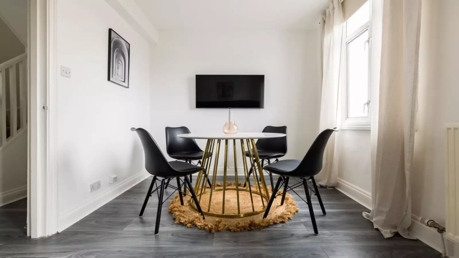 Flat Goldhawk Road in Greater London