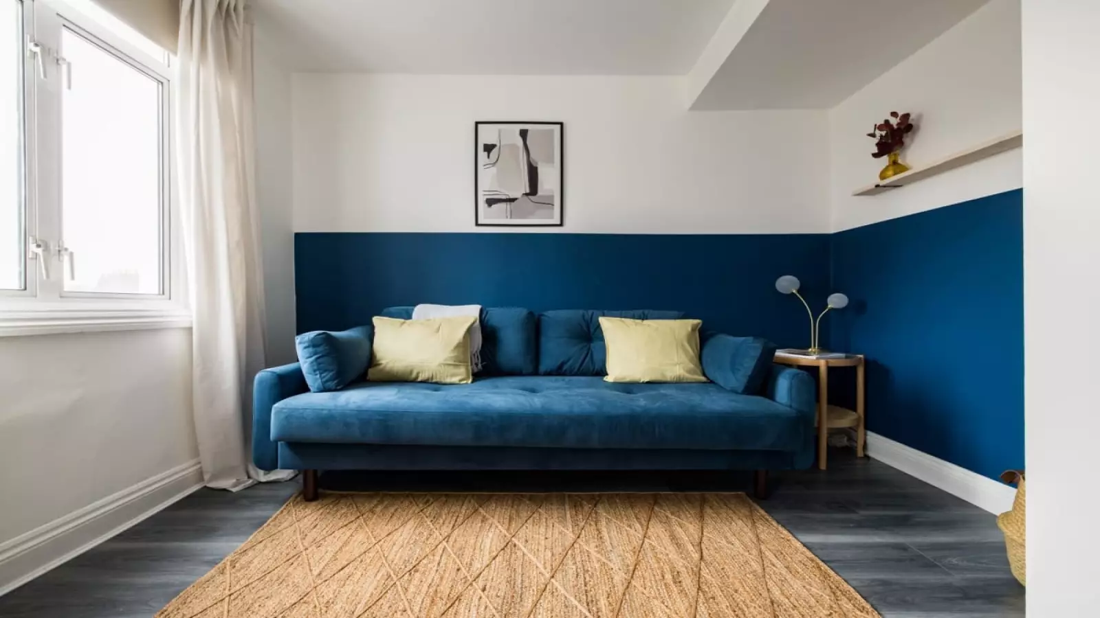 Flat Goldhawk Road in Greater London