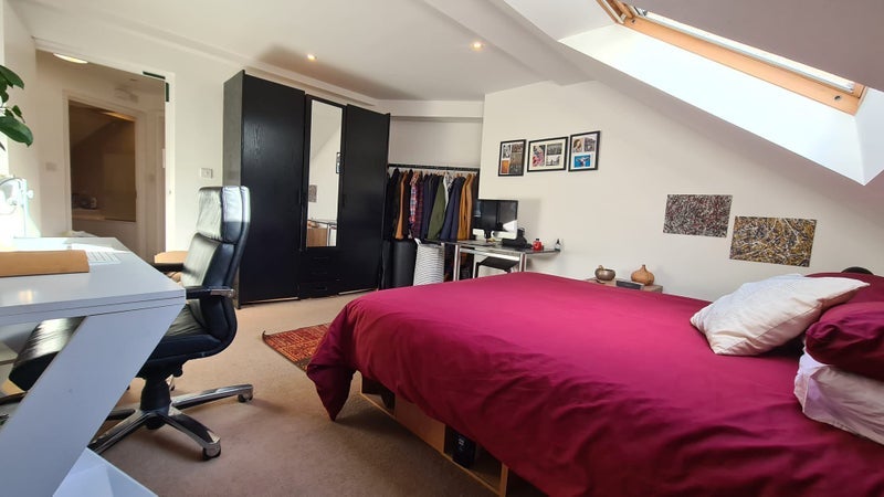 Room Bishops Way in Greater London