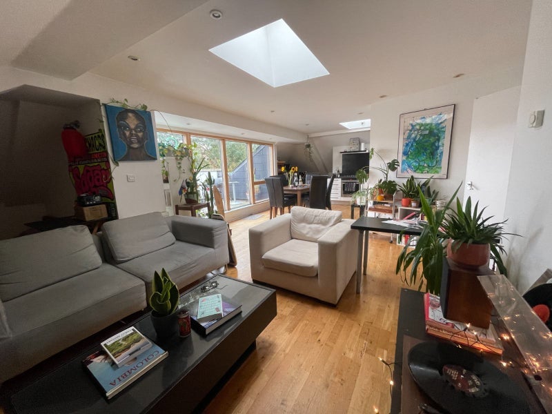 Room Bishops Way in Greater London