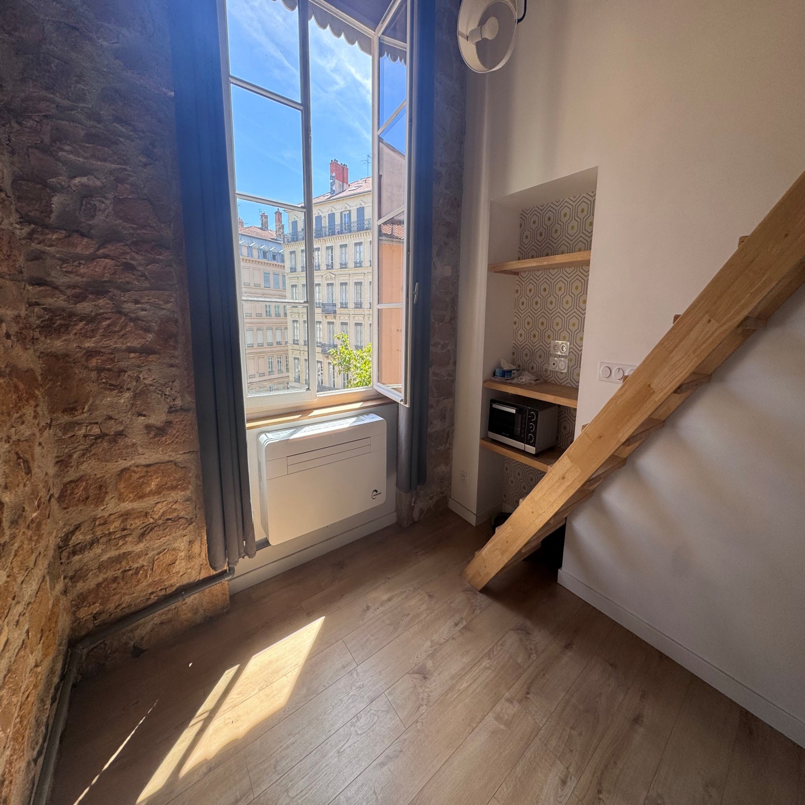 Flat Place Tobie Robatel in Lyon