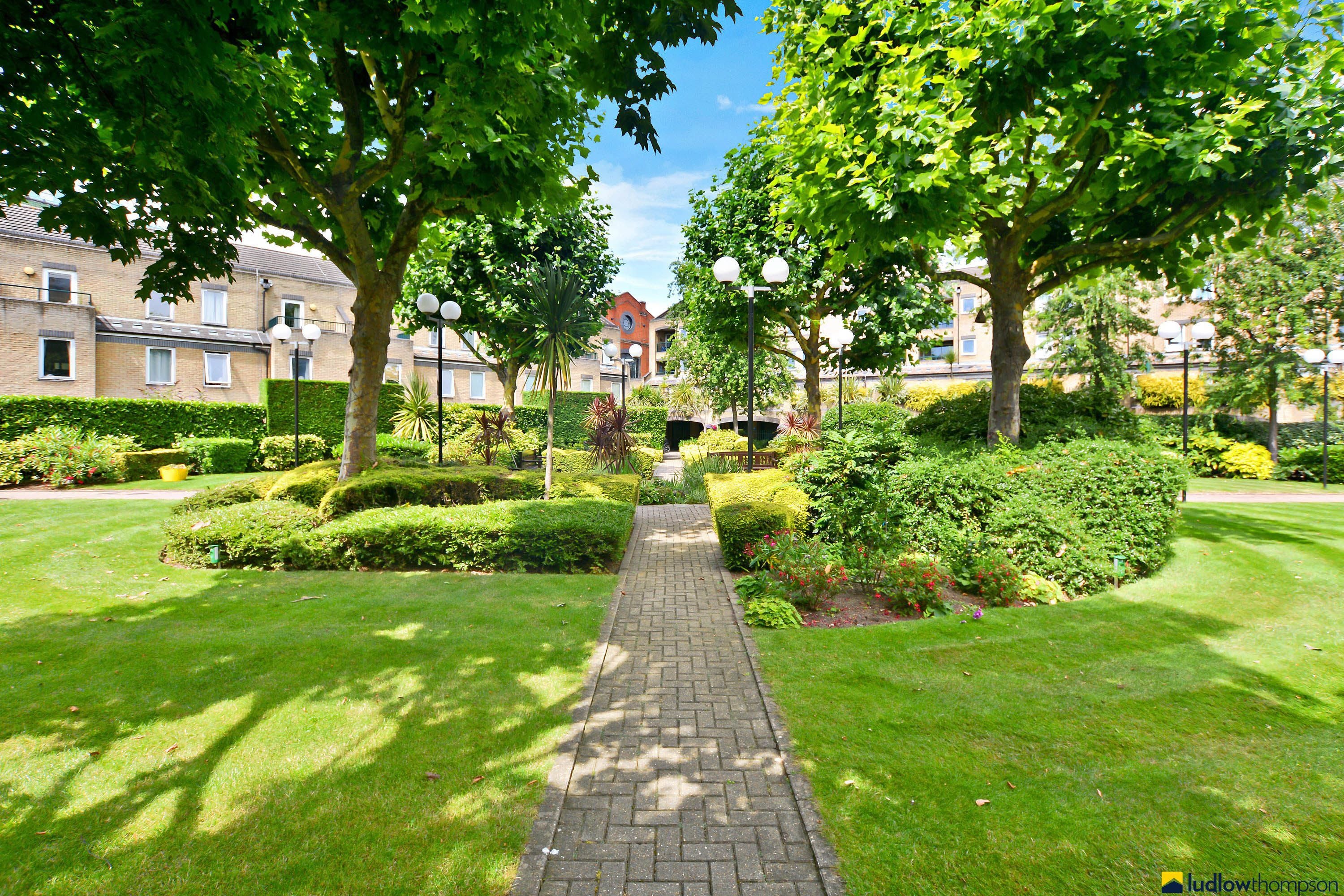 Flat Conant Mews in Greater London