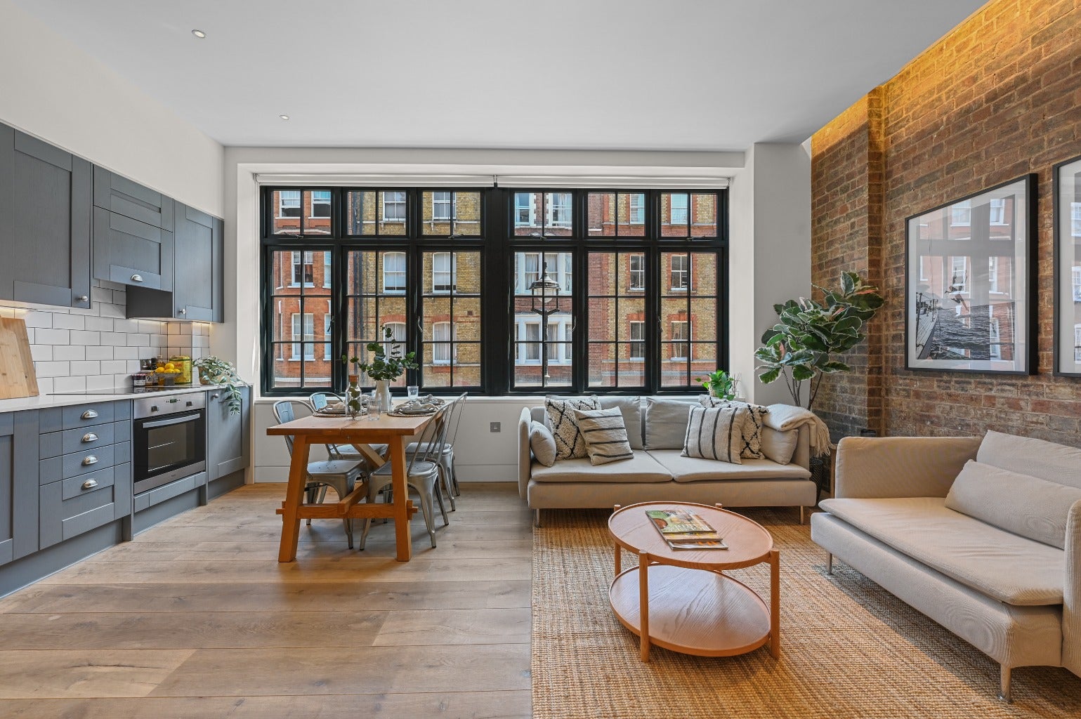 Flat Great Titchfield Street in City of Westminster