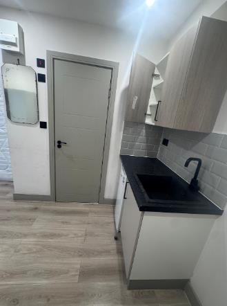 Flat Parkfield Road in Greater London