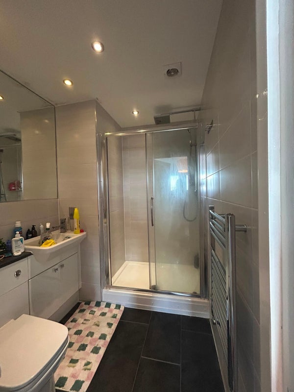 Room Hardinge Street in Greater London