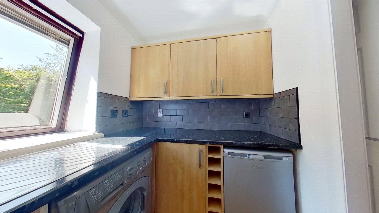 Flat Mahon Court in Moodiesburn