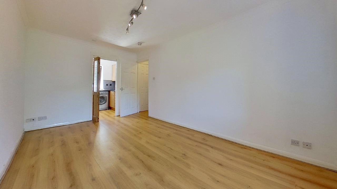 Flat Mahon Court in Moodiesburn