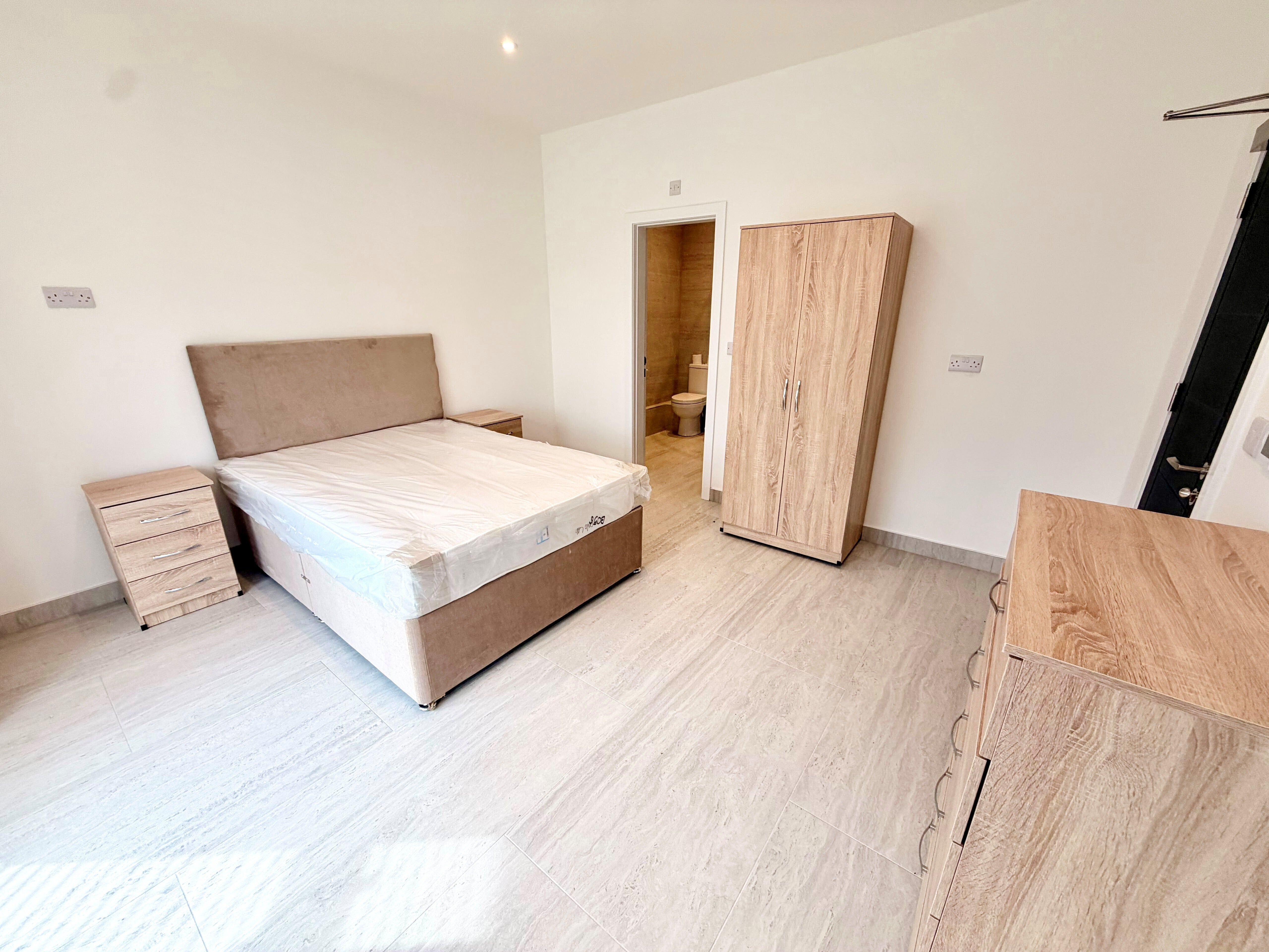 Room Tamworth Road in Nottingham