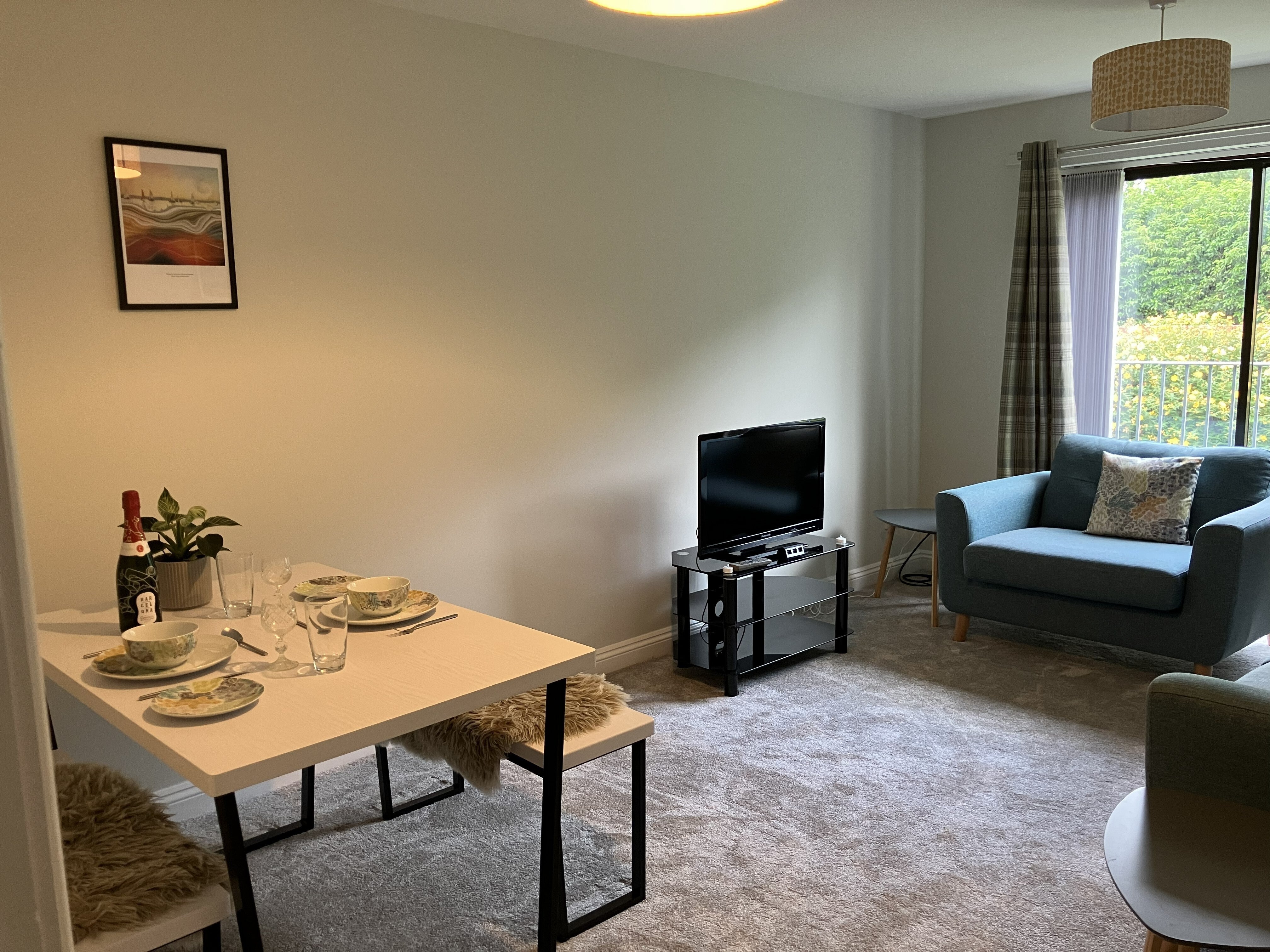 Flat Bramerton Court in Birkenhead