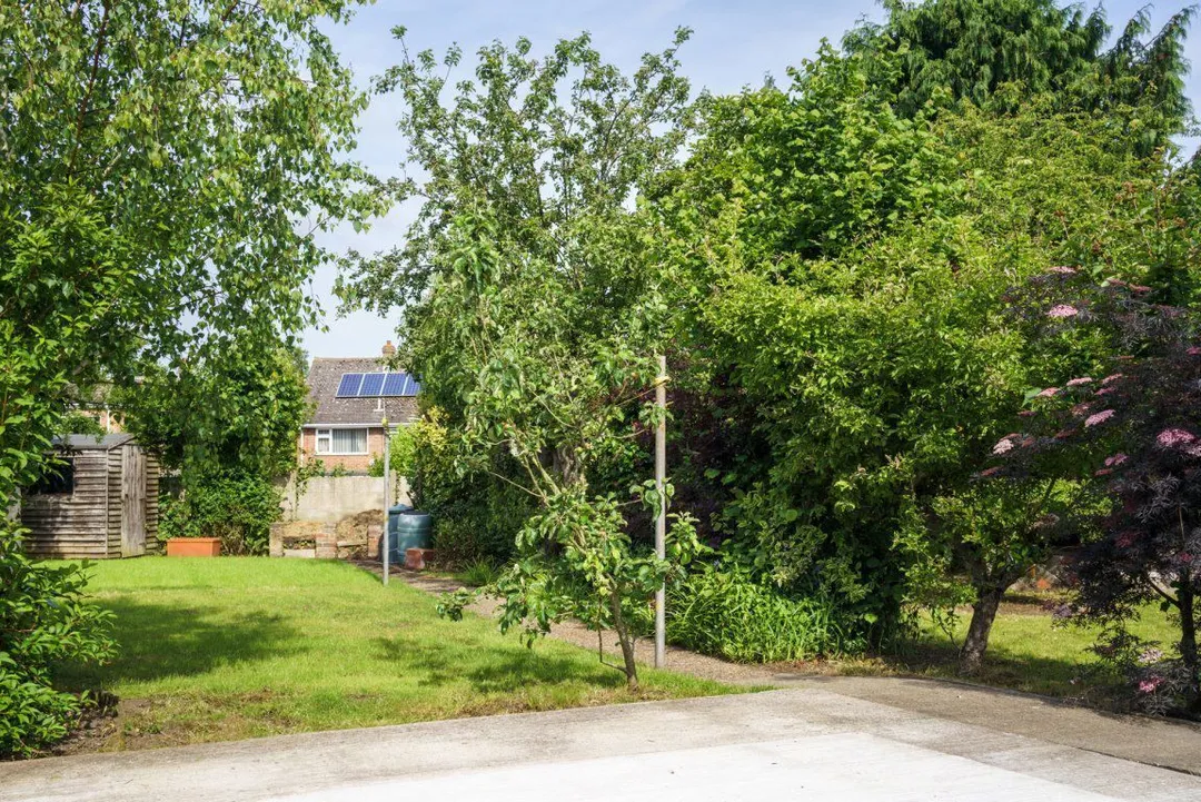 House Mount Road in Canterbury