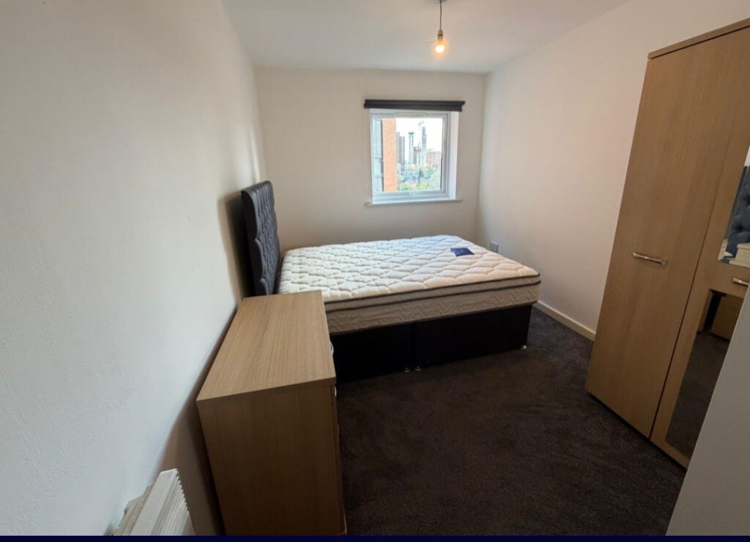 Room Blackfriars Road in Salford