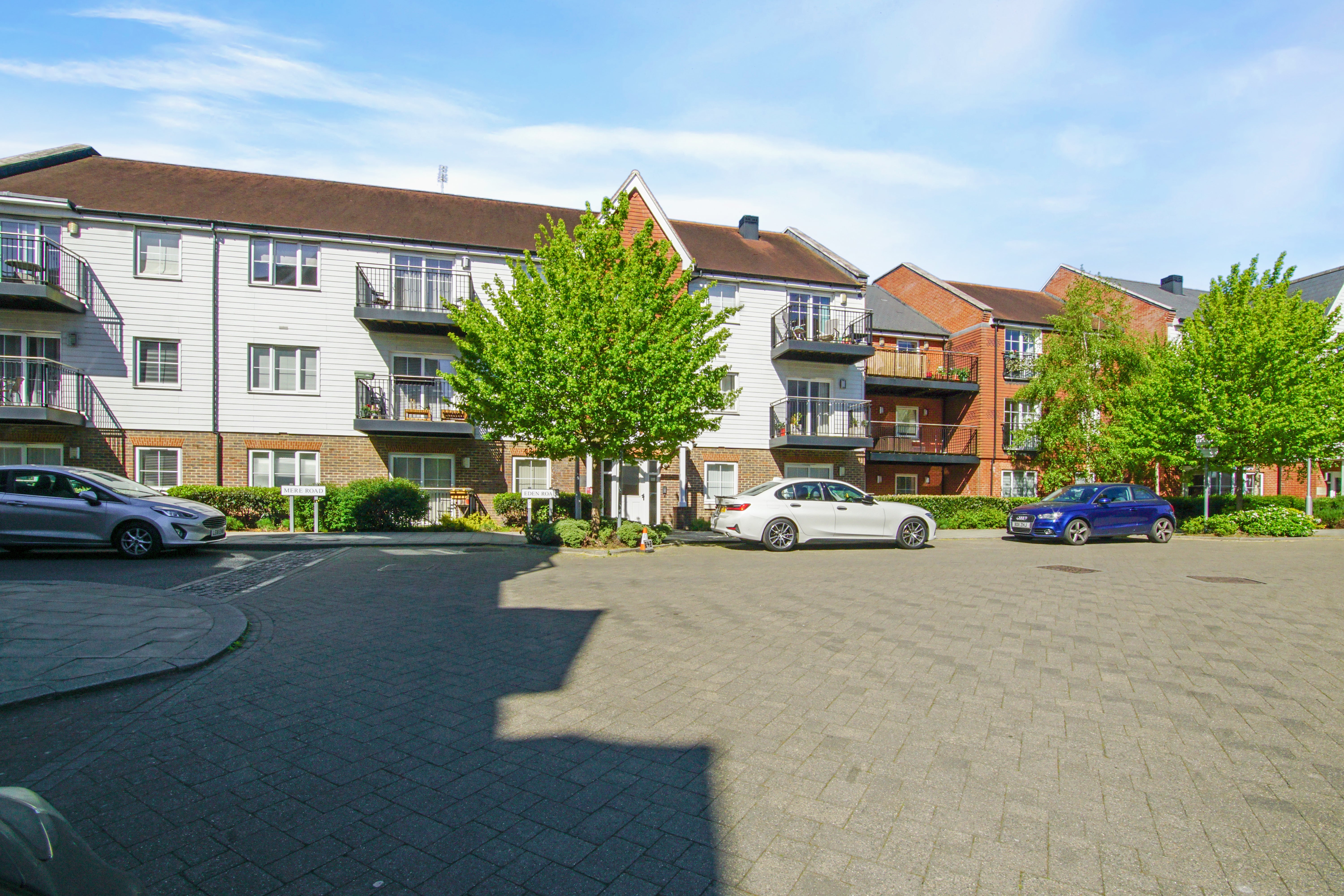 Flat Mere Road in Sevenoaks