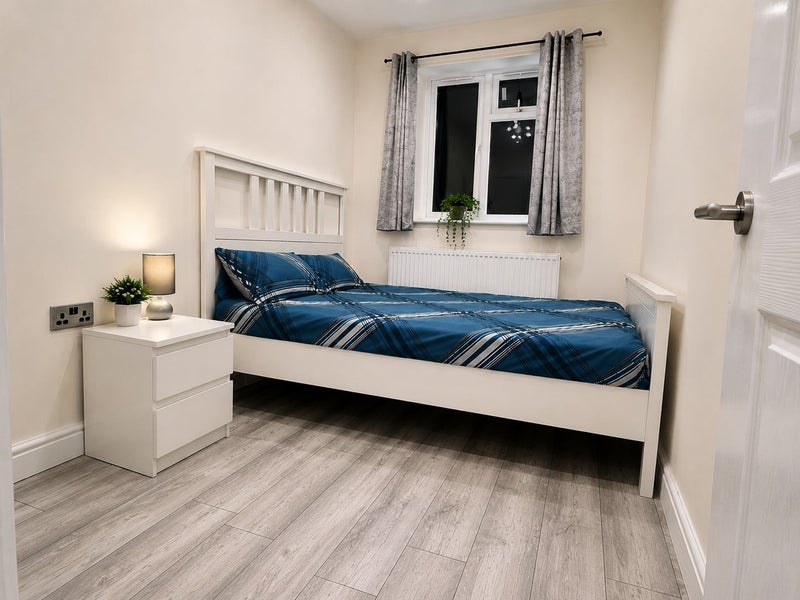 Room Malvern Avenue in Greater London