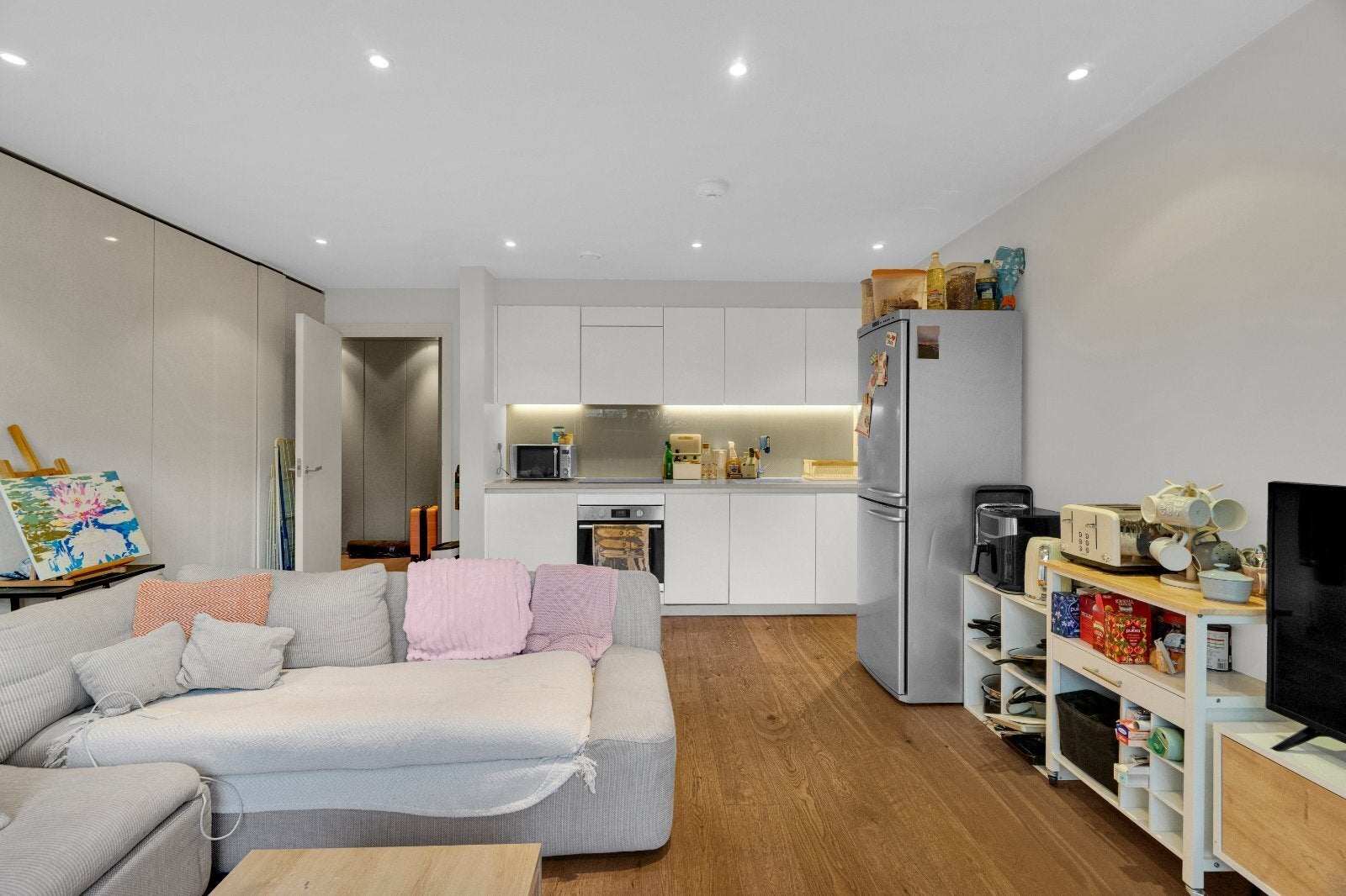 Flat Tiltman Place in Greater London