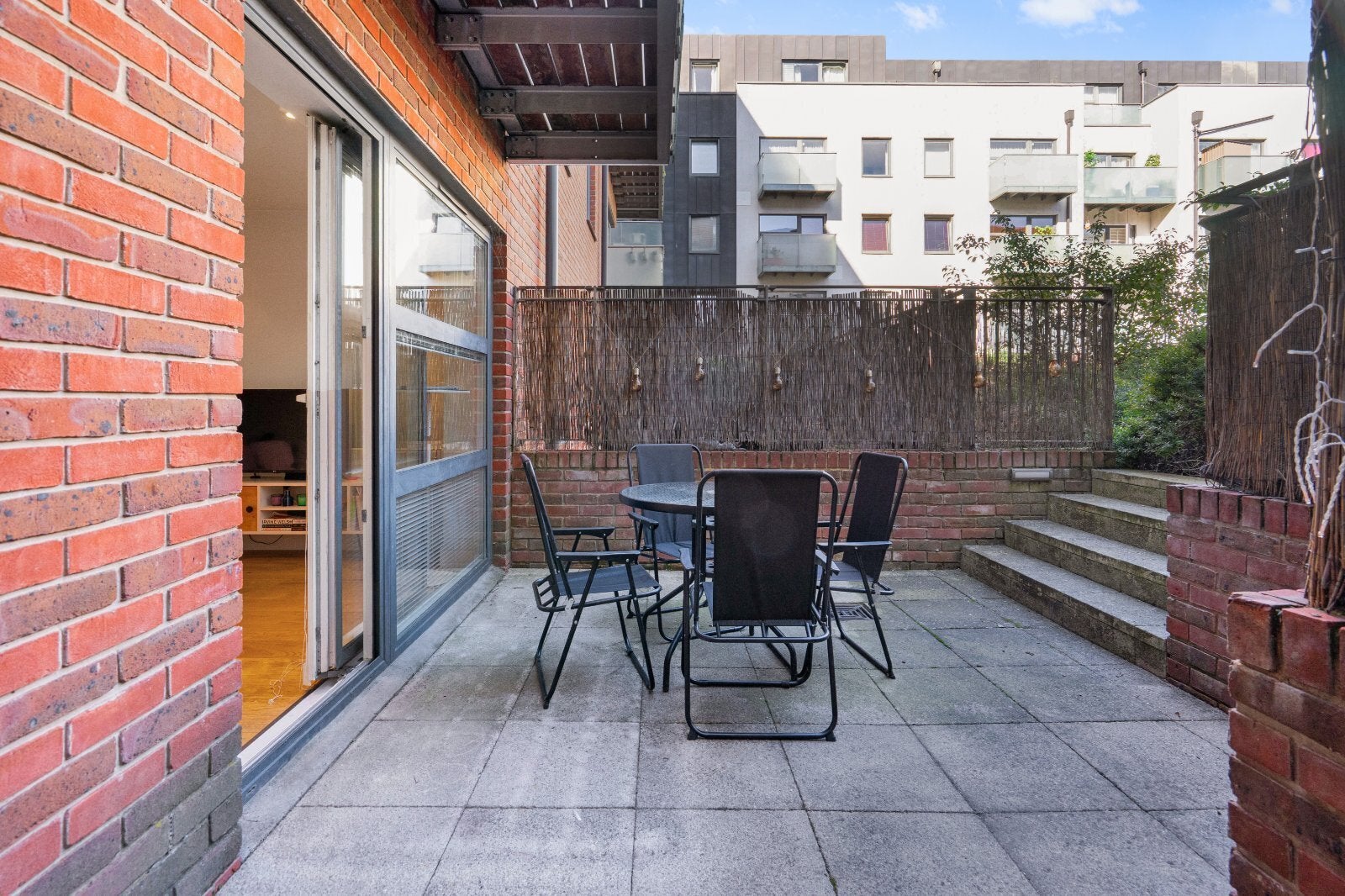 Flat Tiltman Place in Greater London
