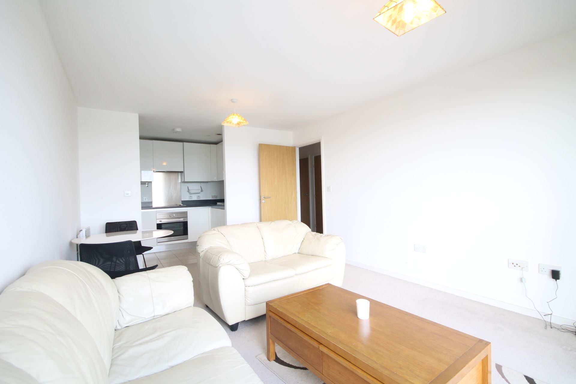 Flat London Road in Greater London