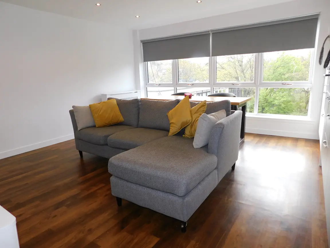 House Comiston Drive in City of Edinburgh