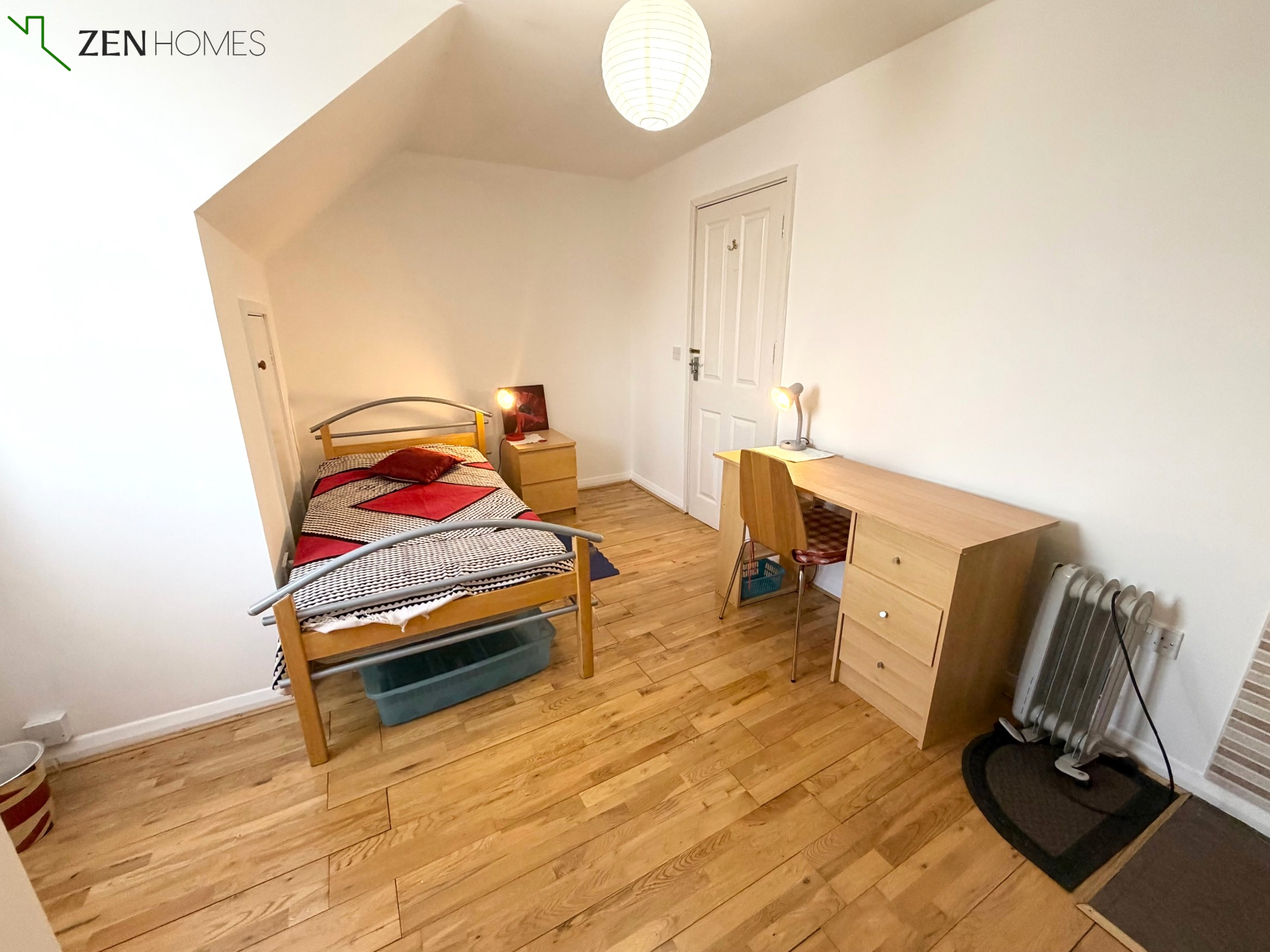 Room Selborne Road in Greater London