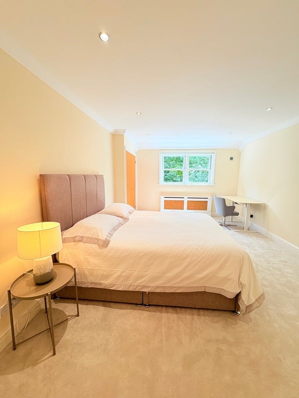 Room Putney Hill in Greater London