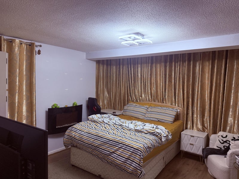 Room Kersal Way in Salford