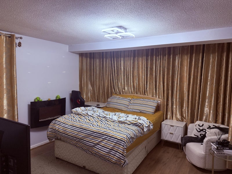 Room Kersal Way in Salford