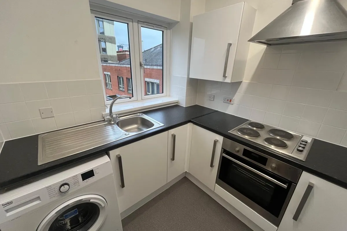 Flat Hollow Stone in Nottingham