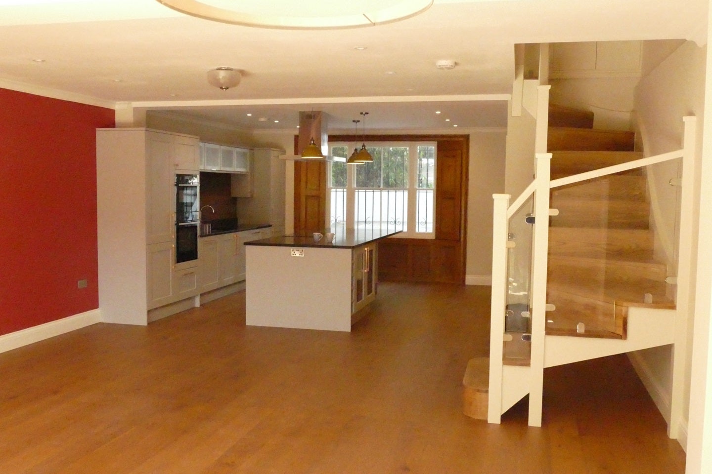 Room Walham Grove in Greater London