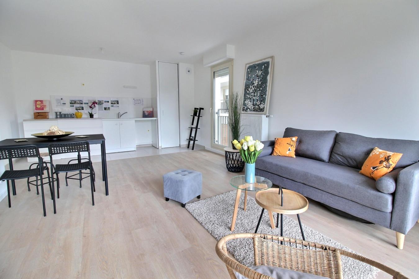 Flat Rue du Stade in Meulan-en-Yvelines