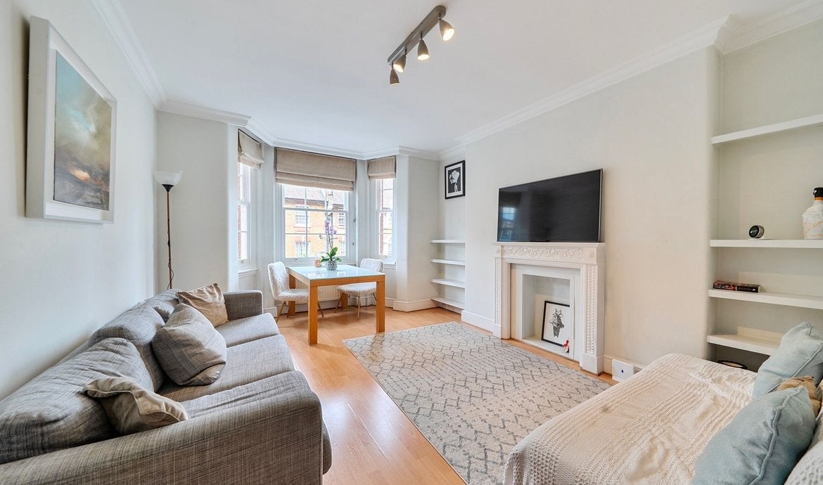 Flat Regency Street in City of Westminster