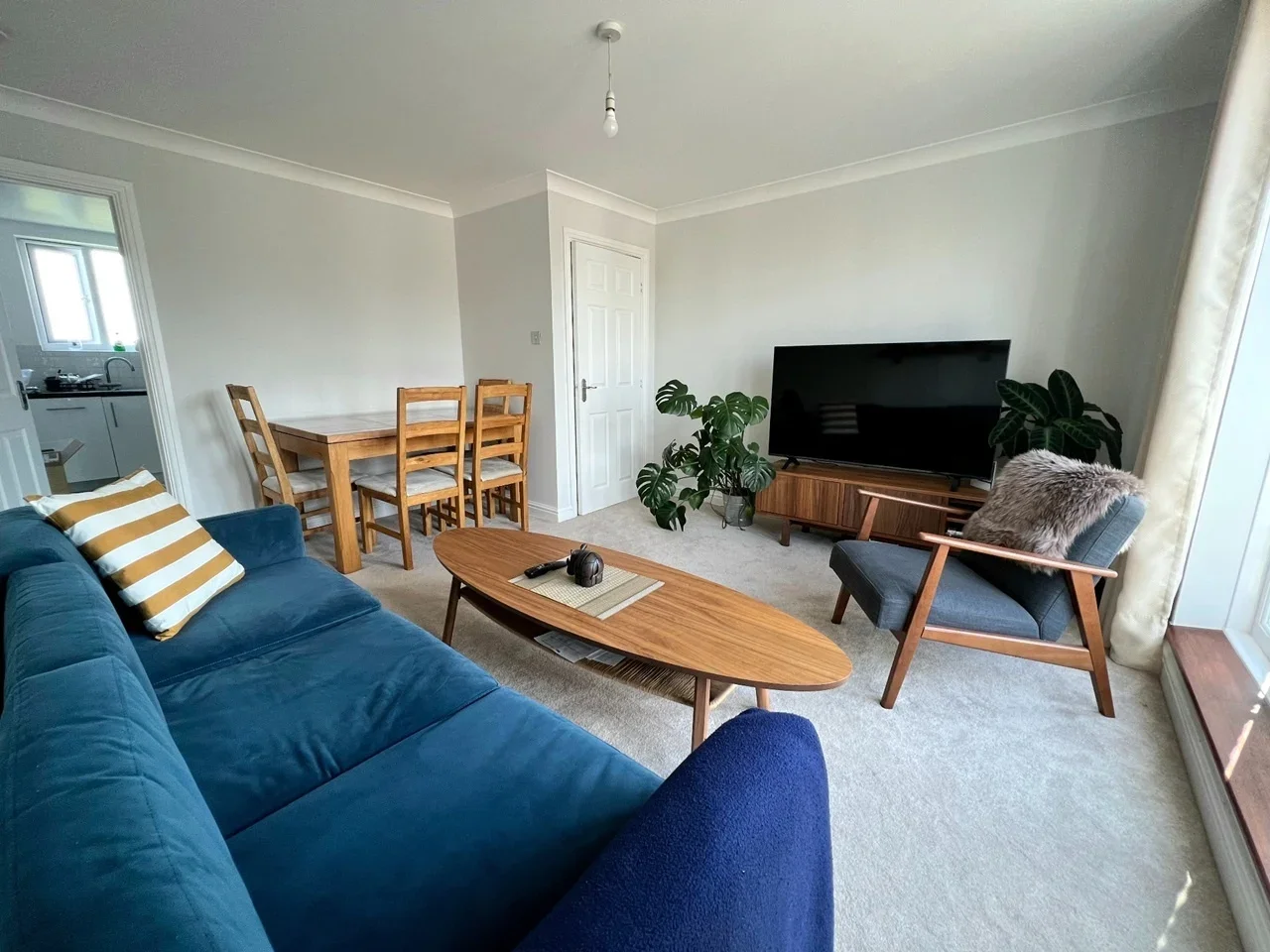 Room Sir Cyril Black Way in Greater London
