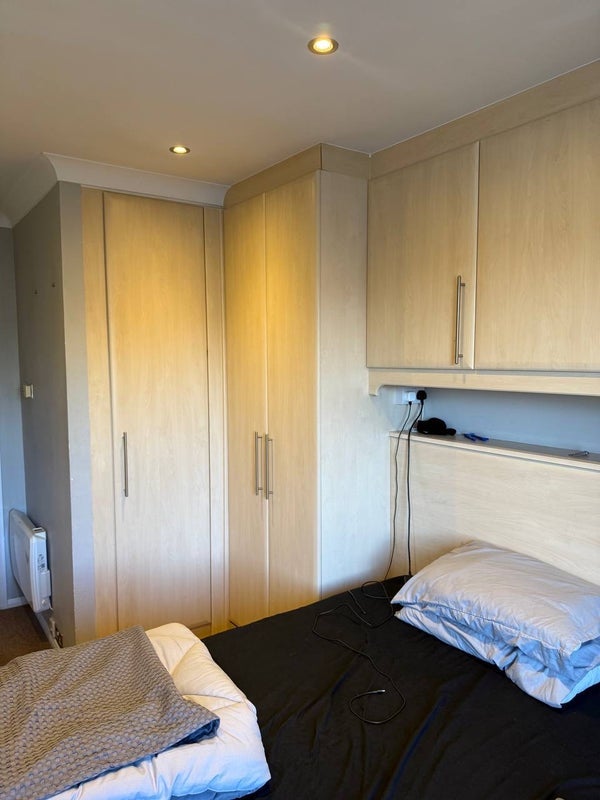 Room Hooper Street in Greater London