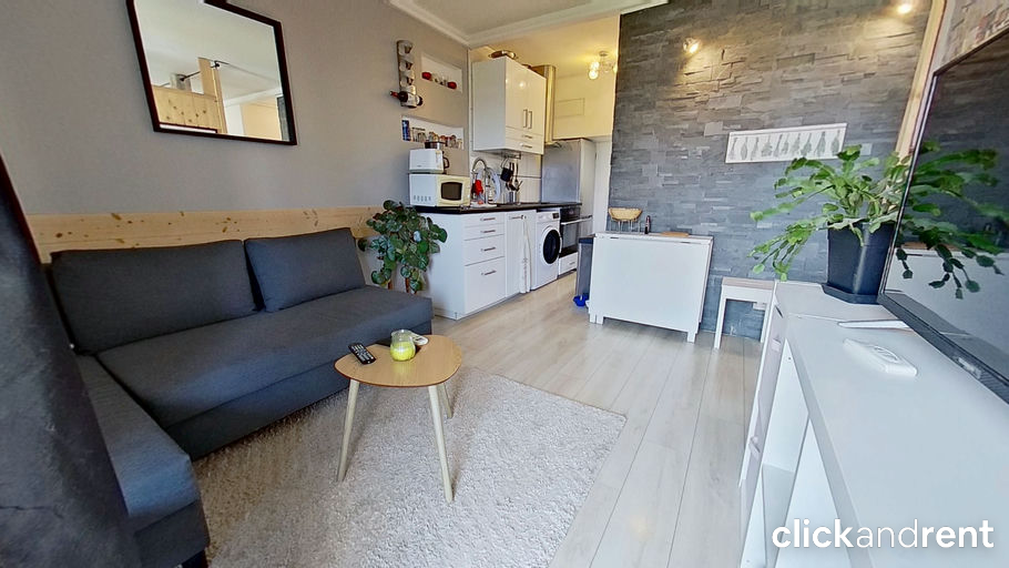Flat Avenue Sainte-Marguerite in Nice