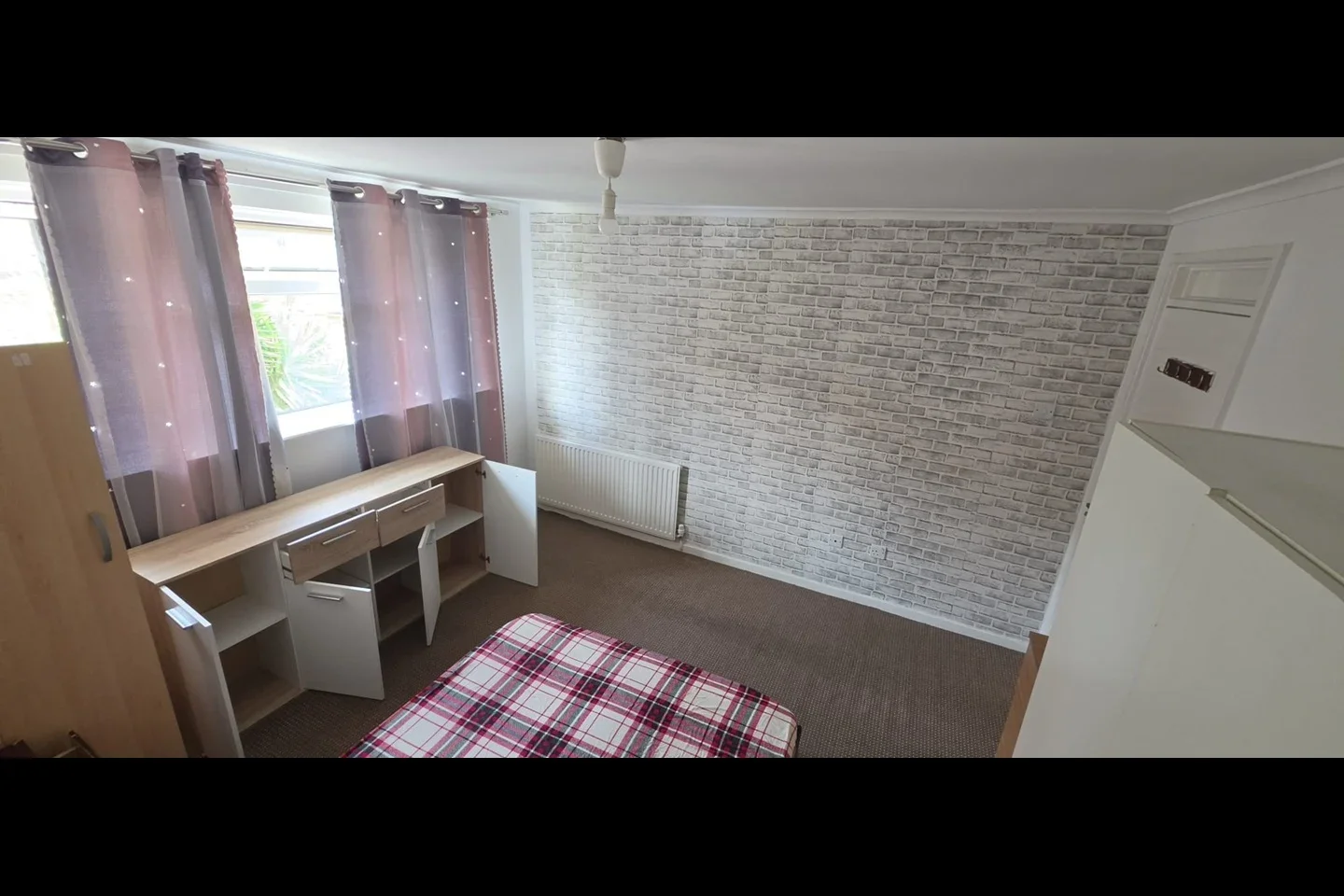 Room Darwell Close in Greater London