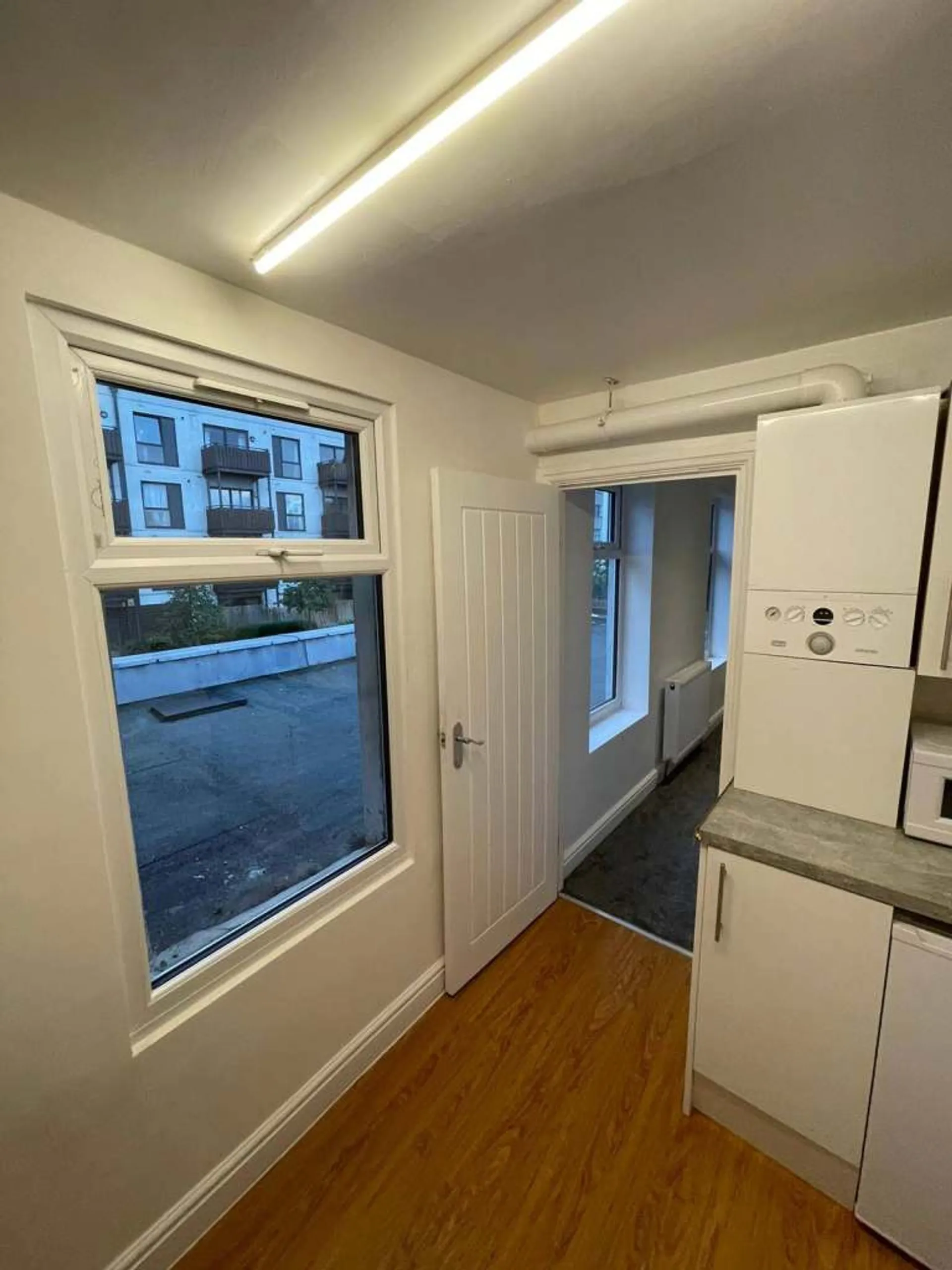 Flat Thornhill Road in Greater London
