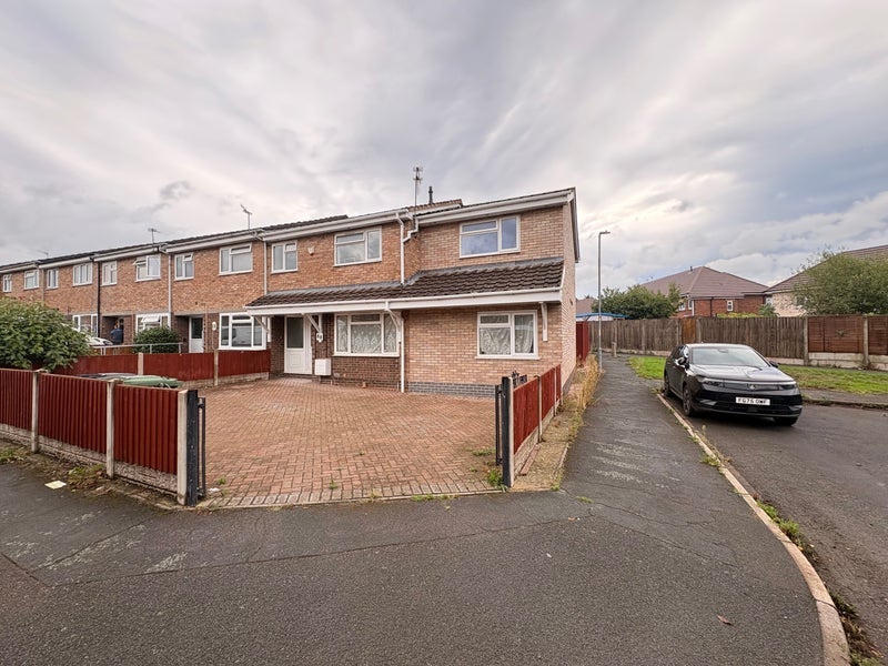 Room Highley Close in Wyre Forest