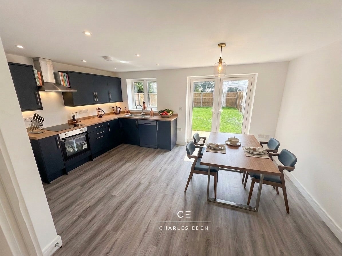 House Dutton Close in Stoke Heath