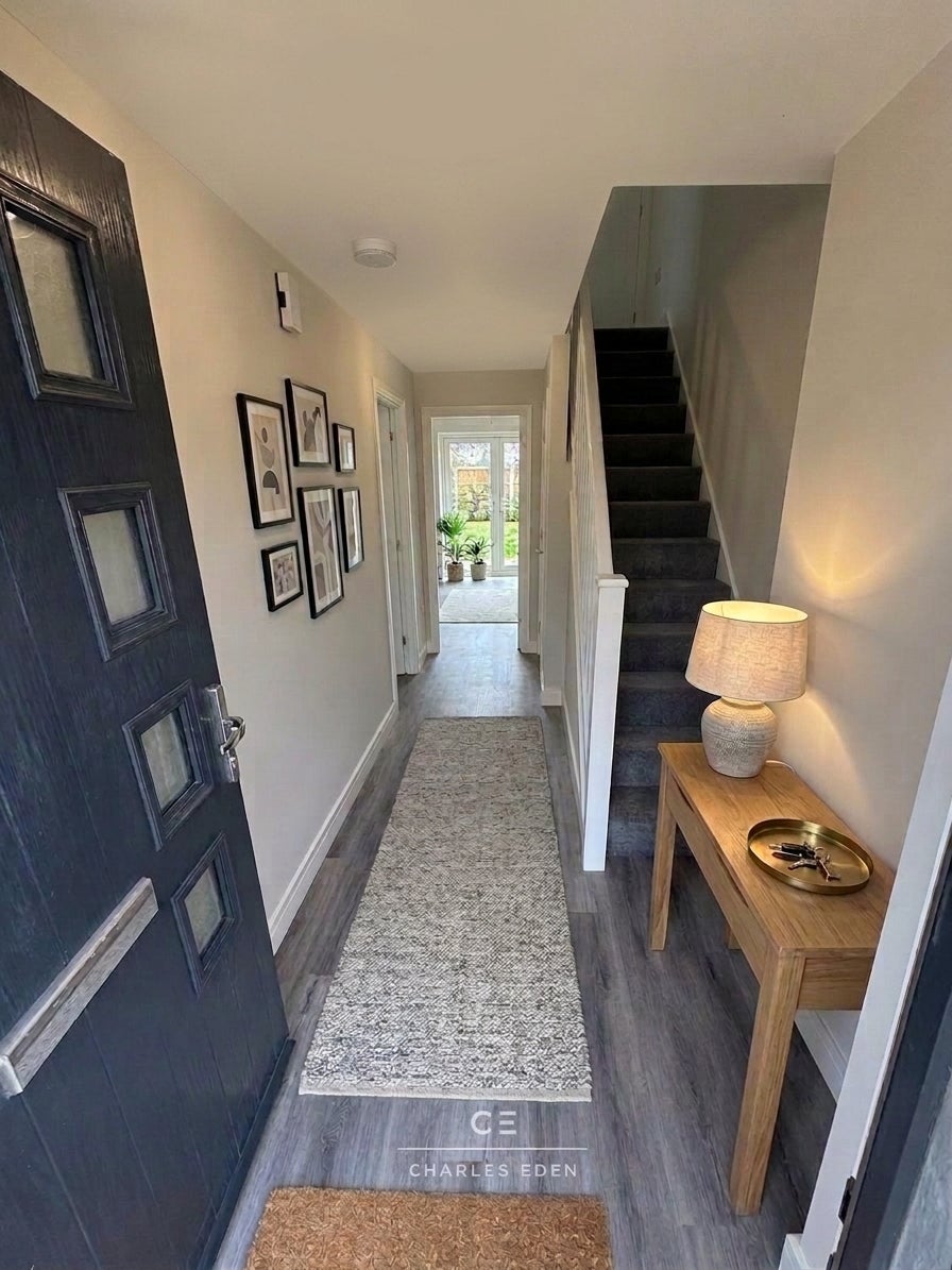 House Dutton Close in Stoke Heath