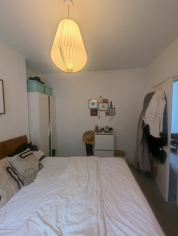 Room Calvert Road in Greater London
