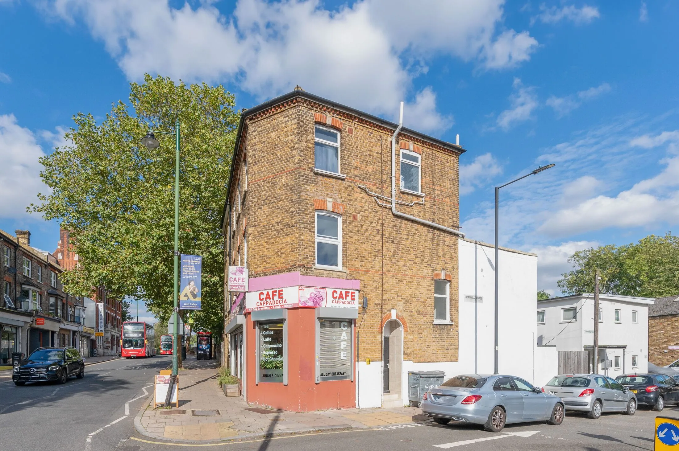 Flat Cranfield Close in Greater London