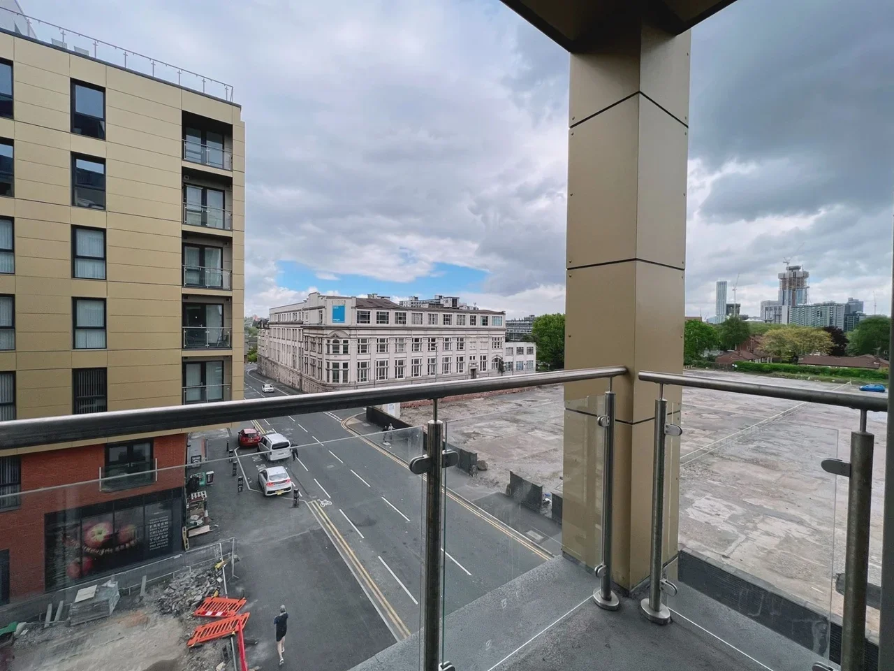 Flat Adelphi Street in Salford