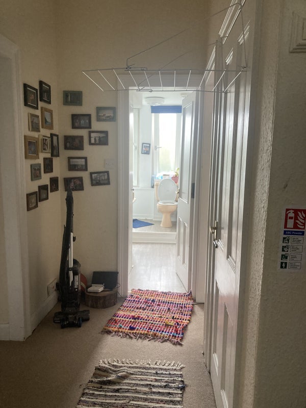 Room Ferry Road in City of Edinburgh