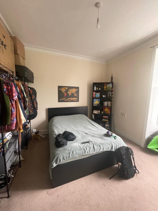 Room Ferry Road in City of Edinburgh