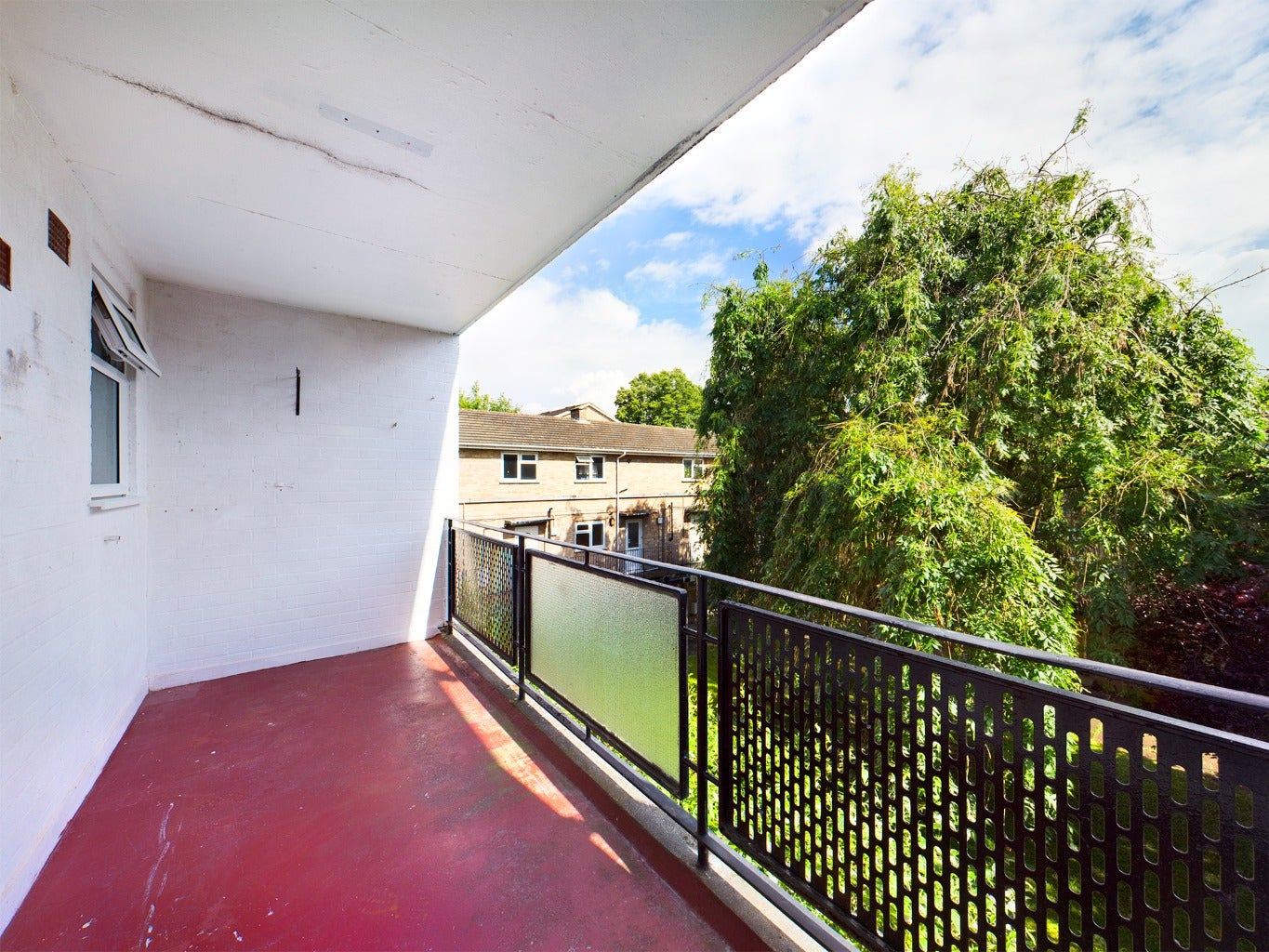 Flat Figtree Hill in Hemel Hempstead