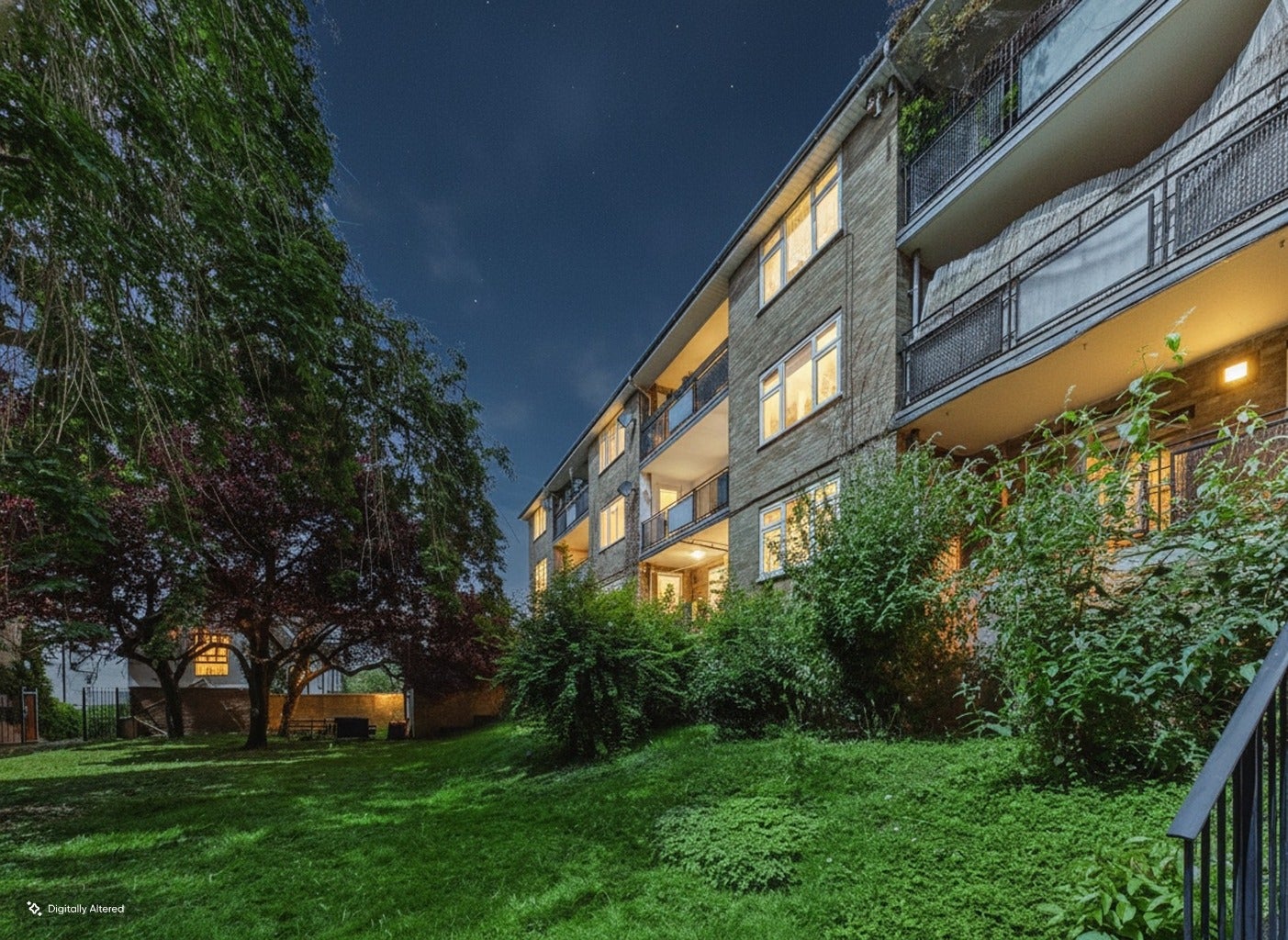 Flat Figtree Hill in Hemel Hempstead